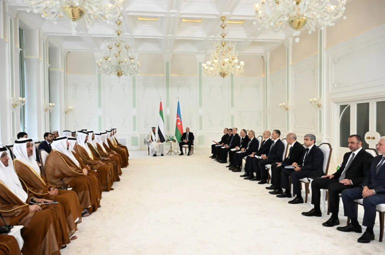 BAE Devlet Başkanı Nahyan, Azerbaycan Cumhurbaşkanı Aliyev ile bir araya geldi 