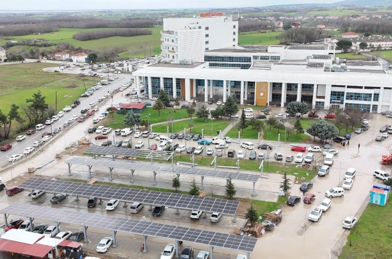 Bafra Devlet Hastanesi enerjisini güneşten sağlıyor: Günlük 50 bin TL tasarruf 