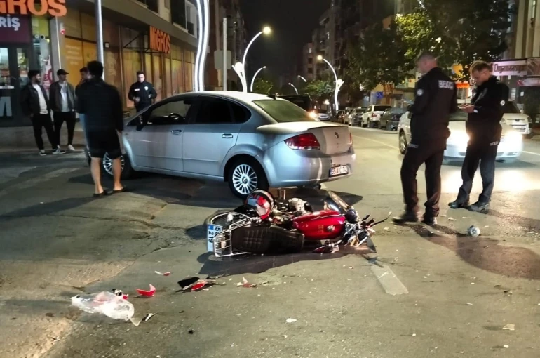 Bafra’da otomobil ile motosiklet çarpıştı: 1 yaralı 