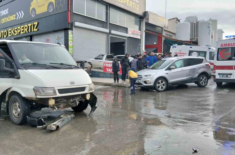 Bafra’da trafik kazası: 3 yaralı 