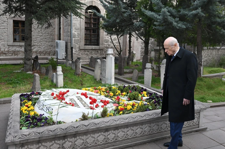 Bahçeli'den merhum Muhsin Yazıcıoğlu'nun kabrine ziyaret