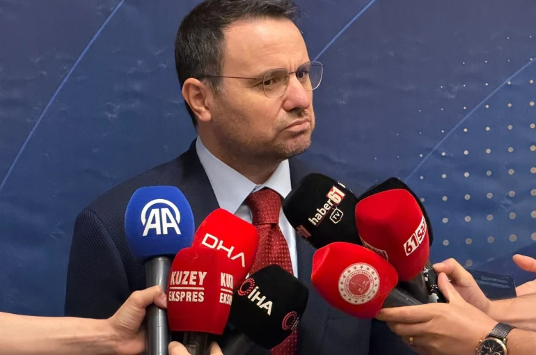 Bakan Akın Gürlek: "Burada kesinlikle dini bir görüşe, dini bir cemaate karşı bir operasyon yok, mali yapılanmaya yönelik bir operasyon" 