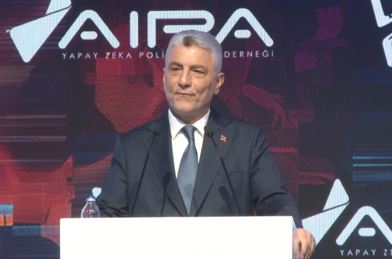 Bakan Bolat: "Dış Ticaret Anomali Tespit Sistemi sayesinde olağandışı hareketleri kısa sürede matematiksel ve istatistiksel modellerle anında tespit ediyoruz" 