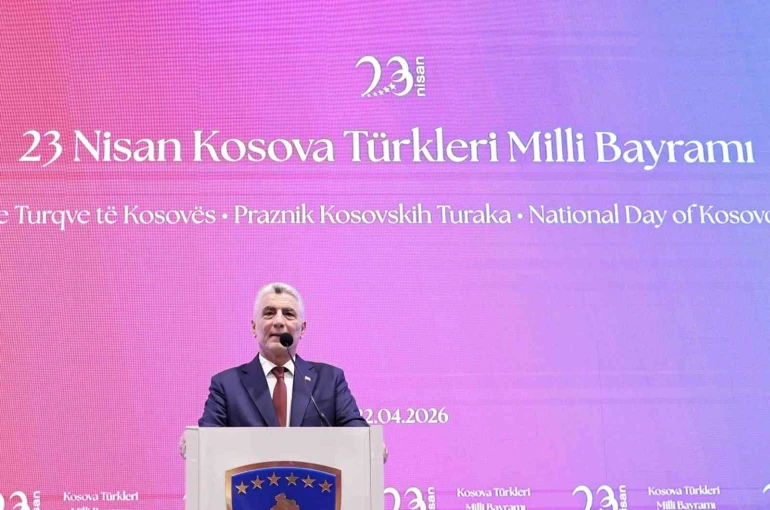 Bakan Bolat, "Kosova Türkleri Milli Bayramı" resepsiyonuna katıldı 