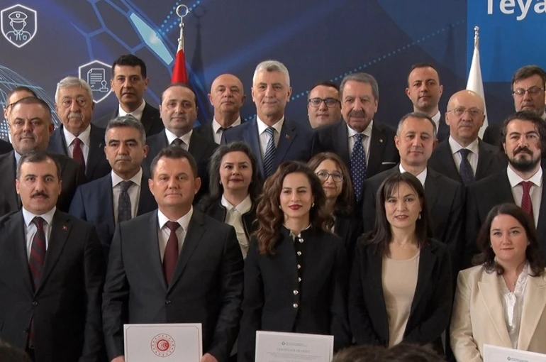 Bakan Bolat: "Milli Ekonominin temeli güçlü gümrüklerdir"