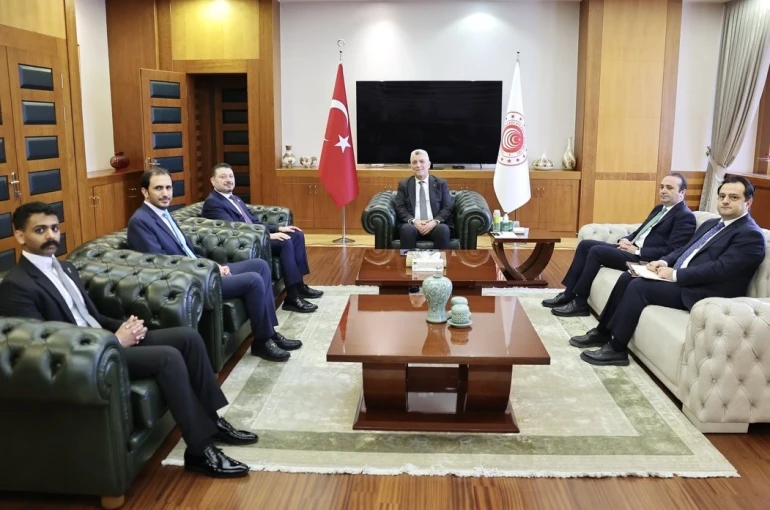 Bakan Bolat, Suudi Arabistan Büyükelçisi Abualnasr’ı kabul etti 