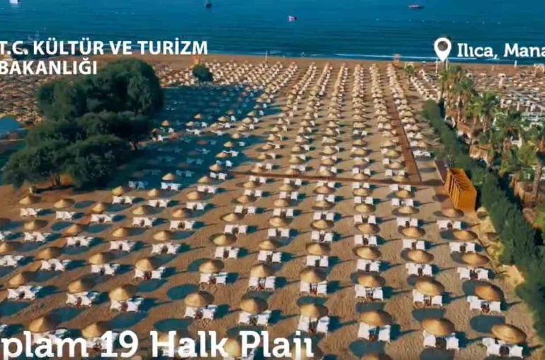 Bakan Ersoy: "3 milyon 252 bin 769 kişi, bugüne kadar halk plajlarımızdan faydalandı" 