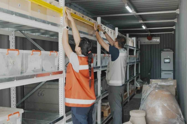 Bakan Ersoy: "Antalya Arkeoloji Müzesi’ndeki 100 bine yakın eseri, uzman ekiplerimizce güvenle taşıdık" 