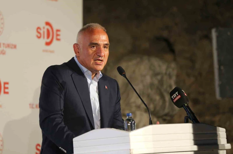 Bakan Ersoy: "Antalya’ya gelen ziyaretçi sayısı 11,7 milyona ulaştı" 