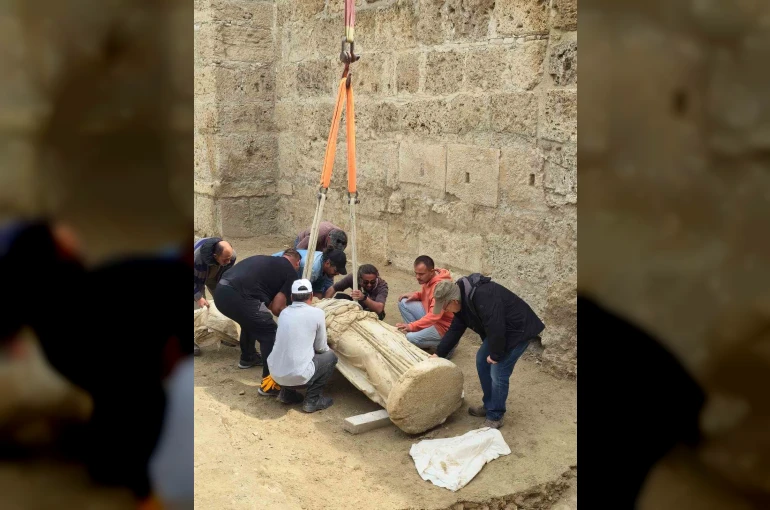 Bakan Ersoy: "Laodikeia Batı Tiyatrosu’nda yürüttüğümüz çalışmalar, geçmişin izlerini gün yüzüne çıkarmayı sürdürüyor" 