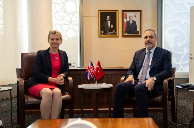 Bakan Fidan, İngiliz mevkidaşı Cooper ile bir araya geldi 