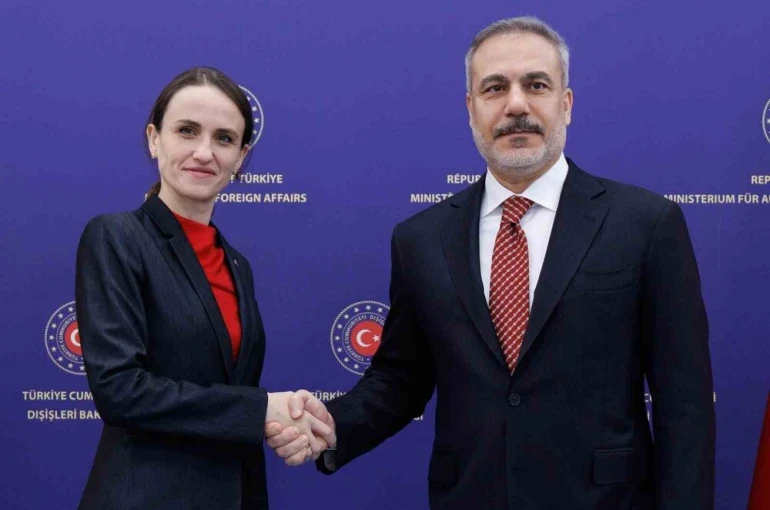 Bakan Fidan, Roman mevkidaşı ile görüştü 