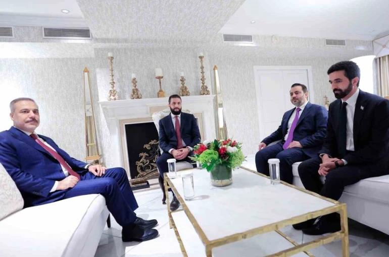 Bakan Fidan, Washington’da Suriye Cumhurbaşkanı eş-Şara ile bir araya geldi 