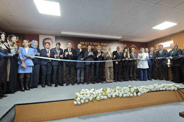 Bakan Göktaş: "28 Şubat’ın karanlık izlerini silmek için gece gündüz demeden çalışmaya devam edeceğiz" 