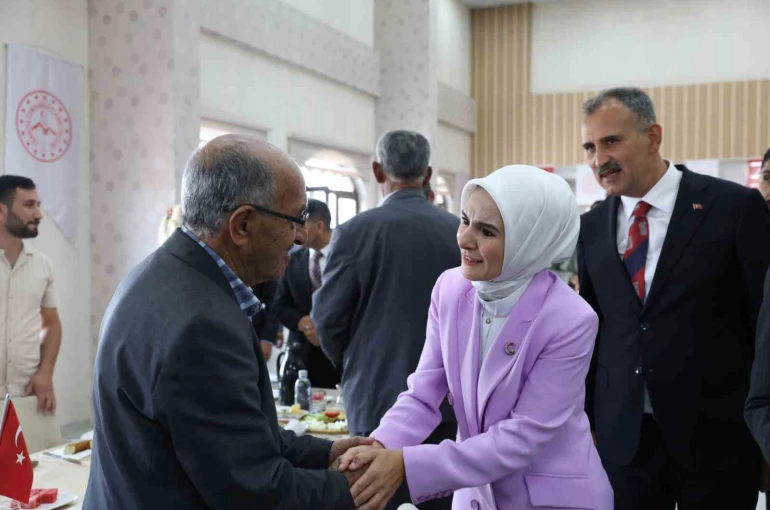 Bakan Göktaş, Ağrı’da şehit yakınları ve gazilerle buluştu: "Terörsüz Türkiye tarihi bir adımdır" 