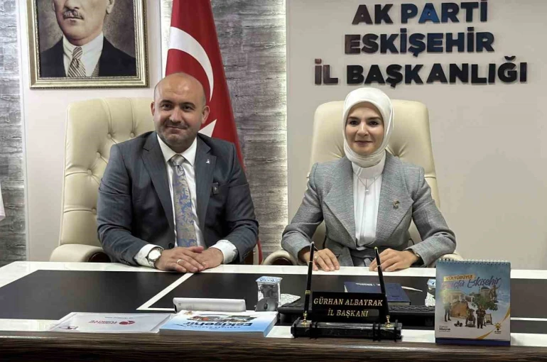 Bakan Göktaş, AK Parti Eskişehir İl Başkanlığı’nı ziyaret etti 
