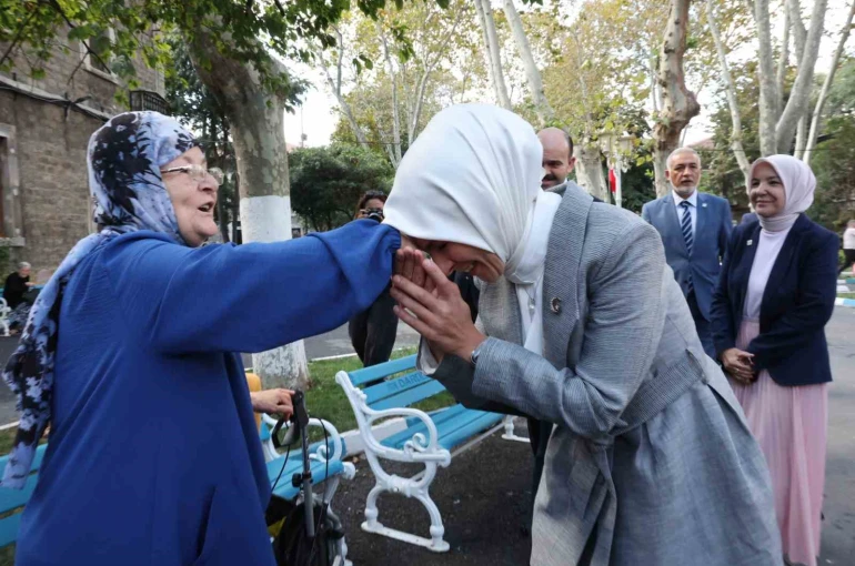 Bakan Göktaş, Darülaceze bağışçılarıyla bir araya geldi