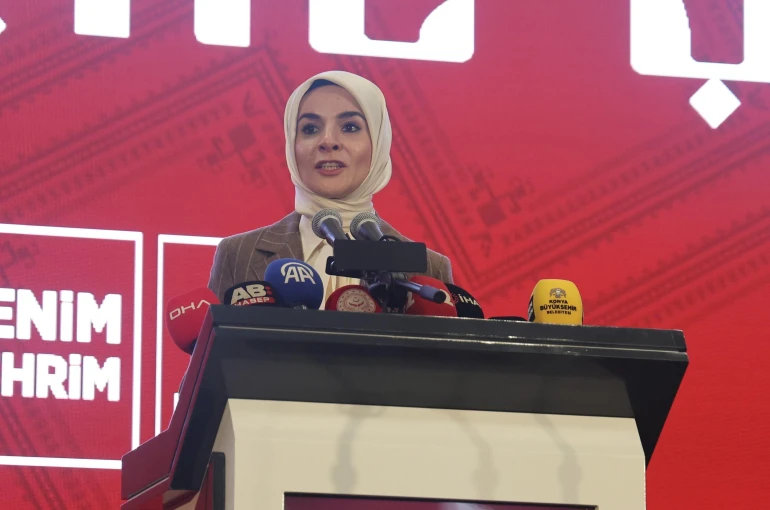 Bakan Göktaş: "Günümüzde hanelerin yüzde 57'sinde 18 yaş altı çocuk yok"