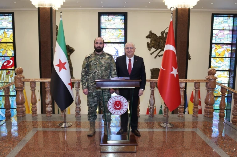 Bakan Güler, Suriye Genelkurmay Başkanı Tümgeneral Nureddin Ali Na’san’ı kabul etti 