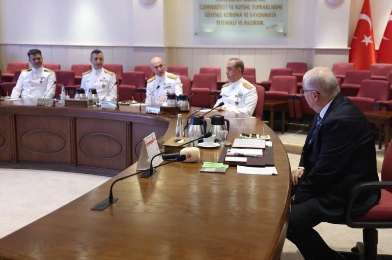 Bakan Güler: "Türk Donanması dünyanın en güçlü deniz unsurlarından biri haline geldi" 