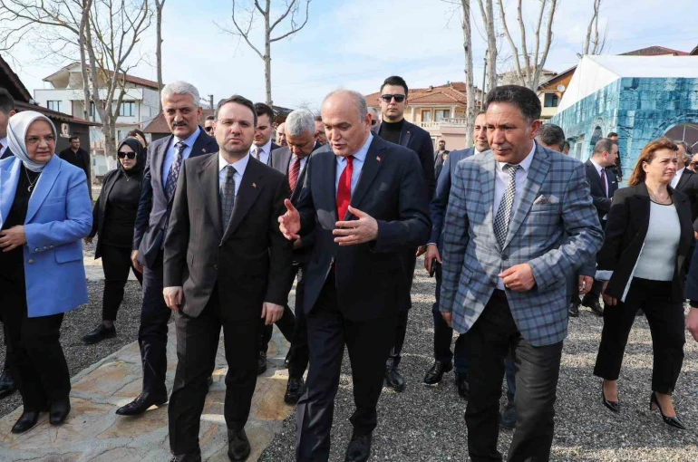 Bakan Gürlek’ten Konuralp’e övgü dolu sözler: "Her vatandaşımız Konuralp’i görmeli" 