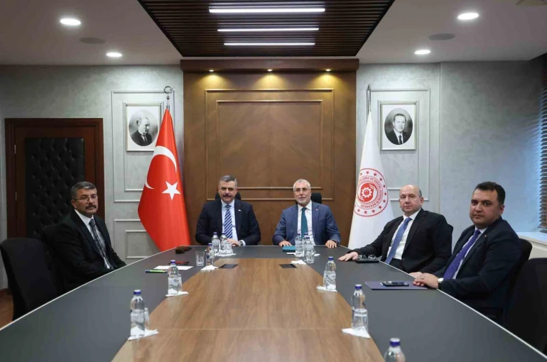 Bakan Işıkhan, İçişileri Bakanı Çiftci ile bir araya geldi