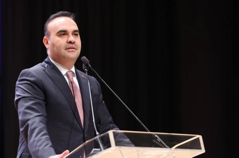 Bakan Kacır: "20 milyon lira üst limitli 36 ay vadeli krediler için 20 puanlık finansman desteği sunuyoruz" 