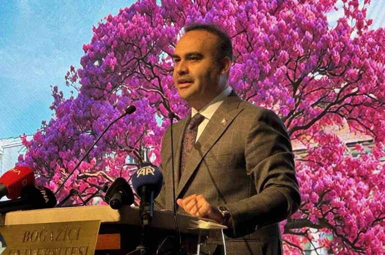 Bakan Kacır: "Biz öyle kuvvetleneceğiz ki dünyadaki hiçbir zalim bir masuma zarar vermeye cesaret edemeyecek" 