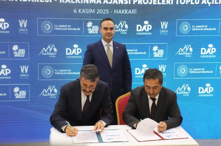 Bakan Kacır'dan Hakkari Üniversitesine 'Milli Teknoloji Atölyesi' müjdesi