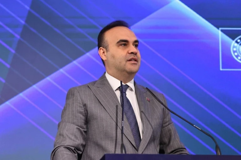 Bakan Kacır: "Milli hava-hava füzelerimiz harp başlıklı atış testlerini başarıyla tamamlayarak doğrulama sürecini geride bıraktı"