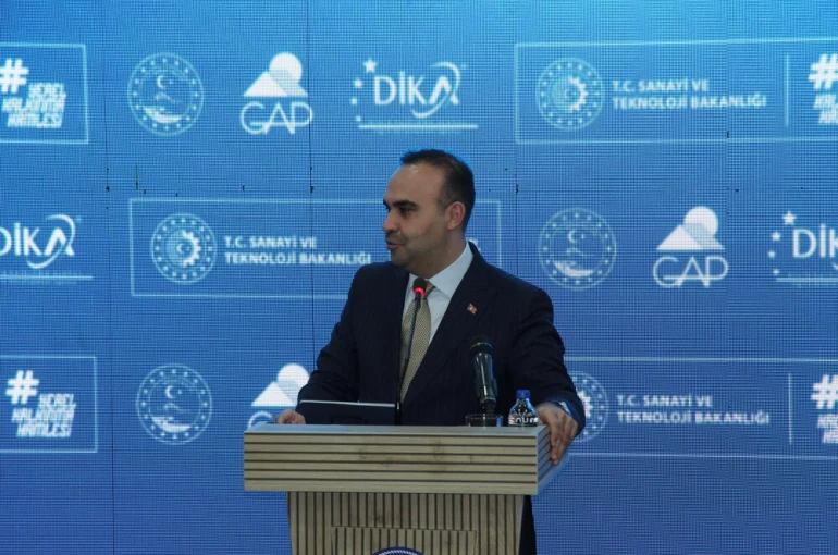 Bakan Kacır: "Şırnak’ta 341 milyon liralık 11 yeni projeyi hayata geçiriyoruz"