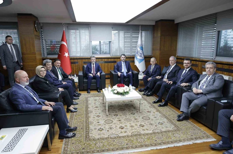 Bakan Kurum ve Yumaklı, Kayseri’nin vizyon projelerini inceledi 