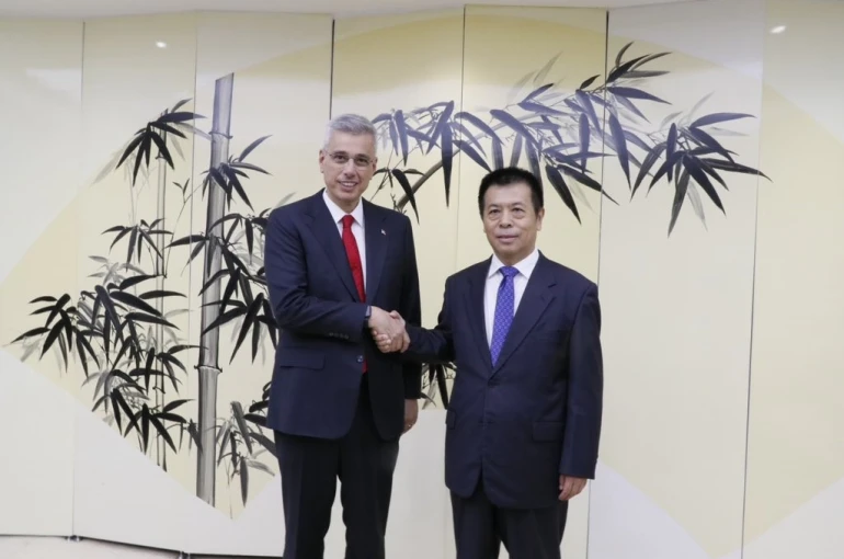 Bakan Memişoğlu: "Hastalıkları tedavi eden, sağlığı koruyan aynı zamanda bilgi ve teknoloji üreten bir model geliştiriyoruz" 