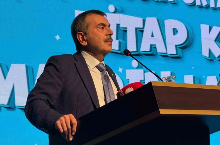 Bakan Tekin: "Biz daha önceki 80 yılda yapılan kadar derslik yaptık, teknolojik hamle yaptık, öğretmen ataması yaptık" 