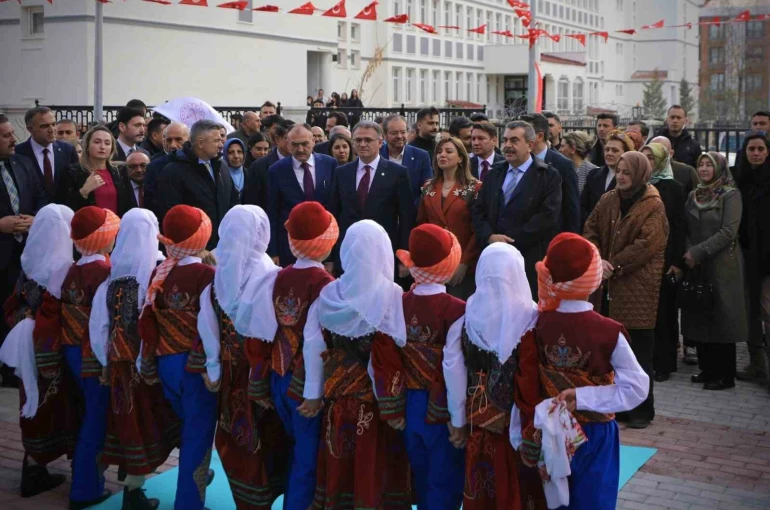 Bakan Tekin: "Bütün çocuklar özeldir" 