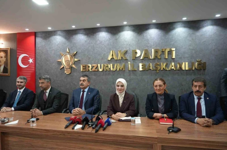 Bakan Tekin: "Türkiye’deki muhalefetin yaklaşımı sadece yalanlar, iftiralar üzerine ve insanların moral motivasyonunu kırmak üzerinedir"