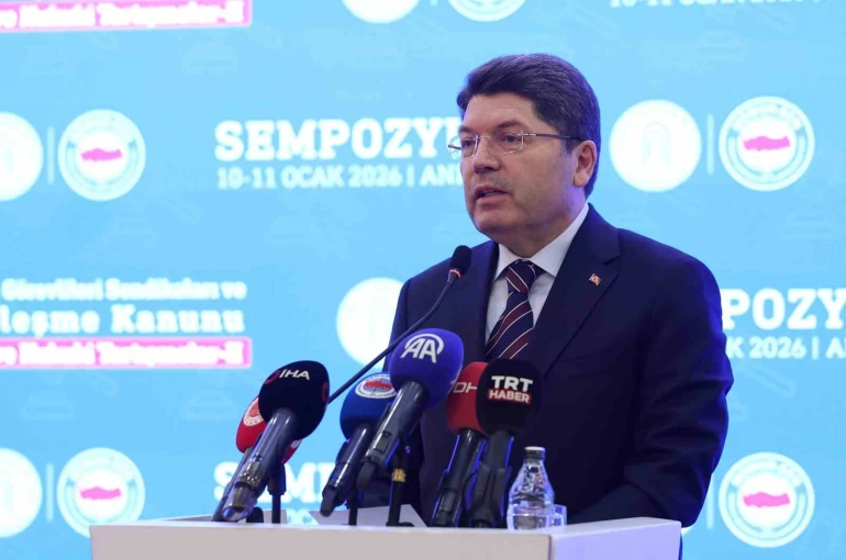 Bakan Tunç: "Kamuda görevli memurlarımızın kanundan kaynaklı sorunlarına kalıcı çözümler üretmek istiyoruz"