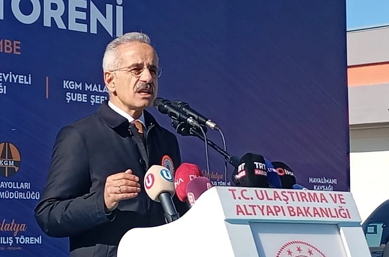 Bakan Uraloğlu: "Bugüne kadar deprem bölgesindeki illere toplam 79,4 milyar liralık yatırım yaptık" 