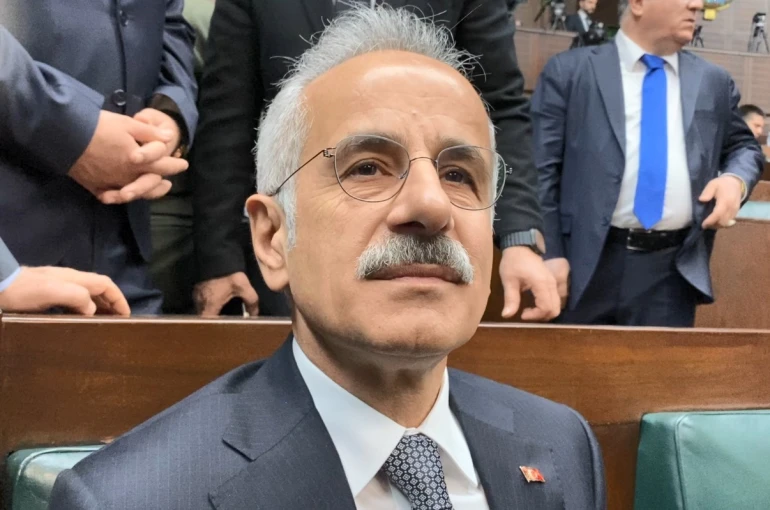 Bakan Uraloğlu: "(Düşen Libya uçağı) Kara kutunun incelemelerini bitirdik, suyu bulandırmaya çalışmanın bir anlamı yok"