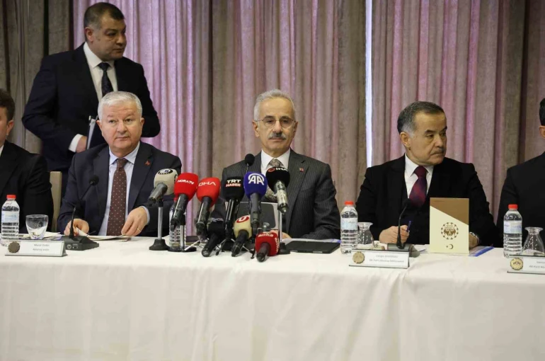 Bakan Uraloğlu, "Süreci sekteye uğratmak isteyenlere asla müsaade etmeyeceğiz" 