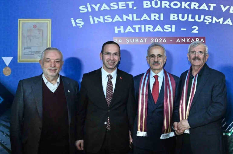 Bakan Uraloğlu: "Trabzon’umuzun ulaşım ve iletişim altyapısına 260 milyar liranın üzerinde yatırım gerçekleştirdik" 