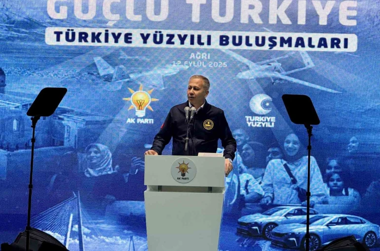 Bakan Yerlikaya: "Demokrasi sokakta değil, sandıkta güçlenir" 