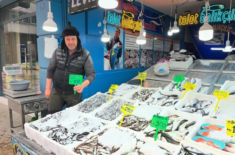 Balıkçı tezgahlarında Ramazan bereketi 