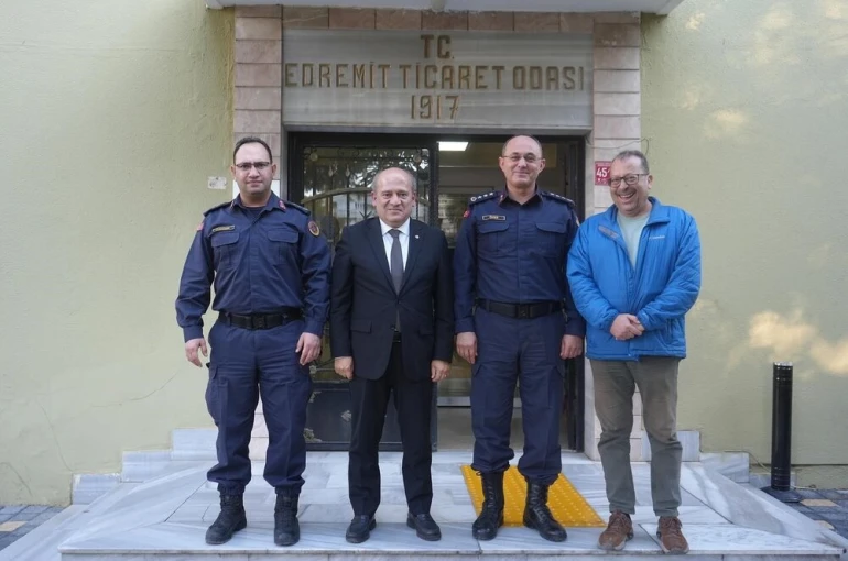 Balıkesir İl Jandarma Komutanı Murat Özer’den Edremit Ticaret Odasına ziyaret