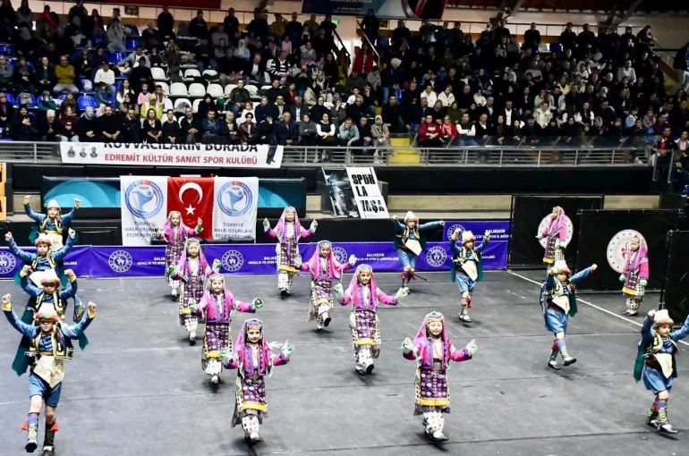 Balıkesir’de Halk Oyunları İl Birinciliği yapıldı 