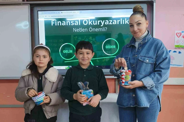 Balıkesir’de öğrencilere ilk ders "Finansal Okuryazarlık" 