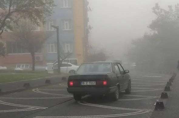 Balıkesir’de sis etkili oluyor