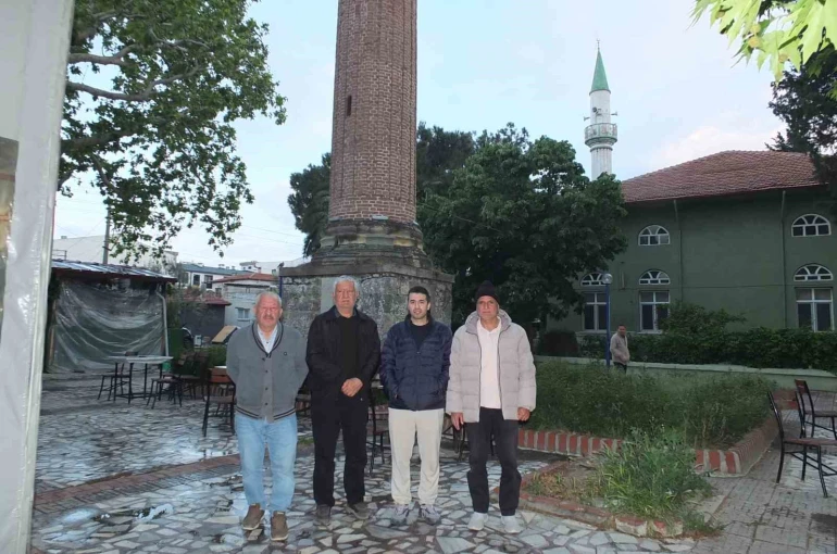Balıkesir’de yalnız minare mahallenin simgesi oldu 