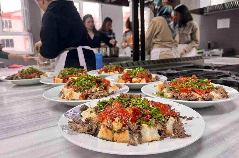 Balıkesir’in köklü mutfak mirası tirit tanıtıldı 