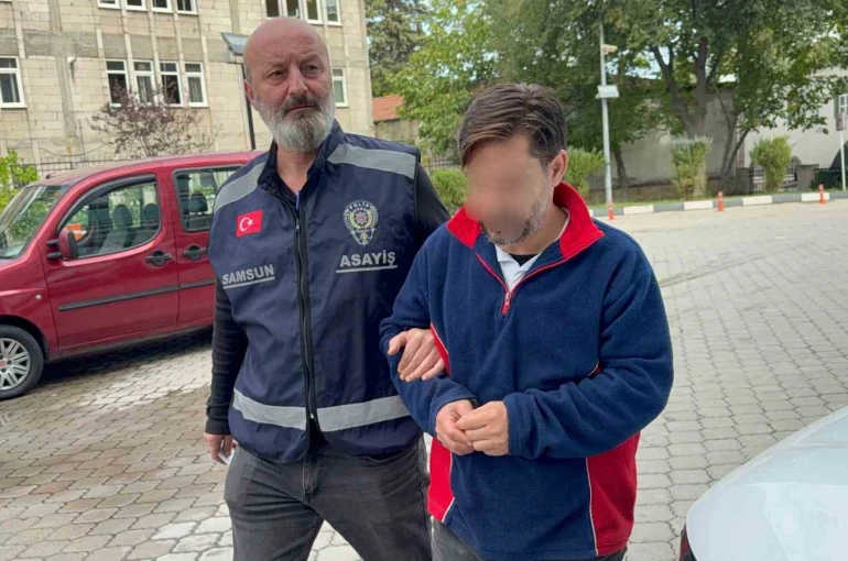 Balkondan girdiği evlerden 70 bin liralık eşya çalan hırsız tutuklandı